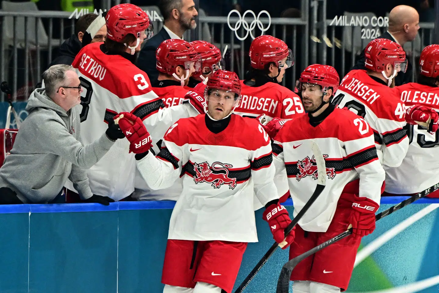 Danmark kom bagud efter bare 23 sekunder i torsdagens OL-åbner mod Tyskland i Milano.