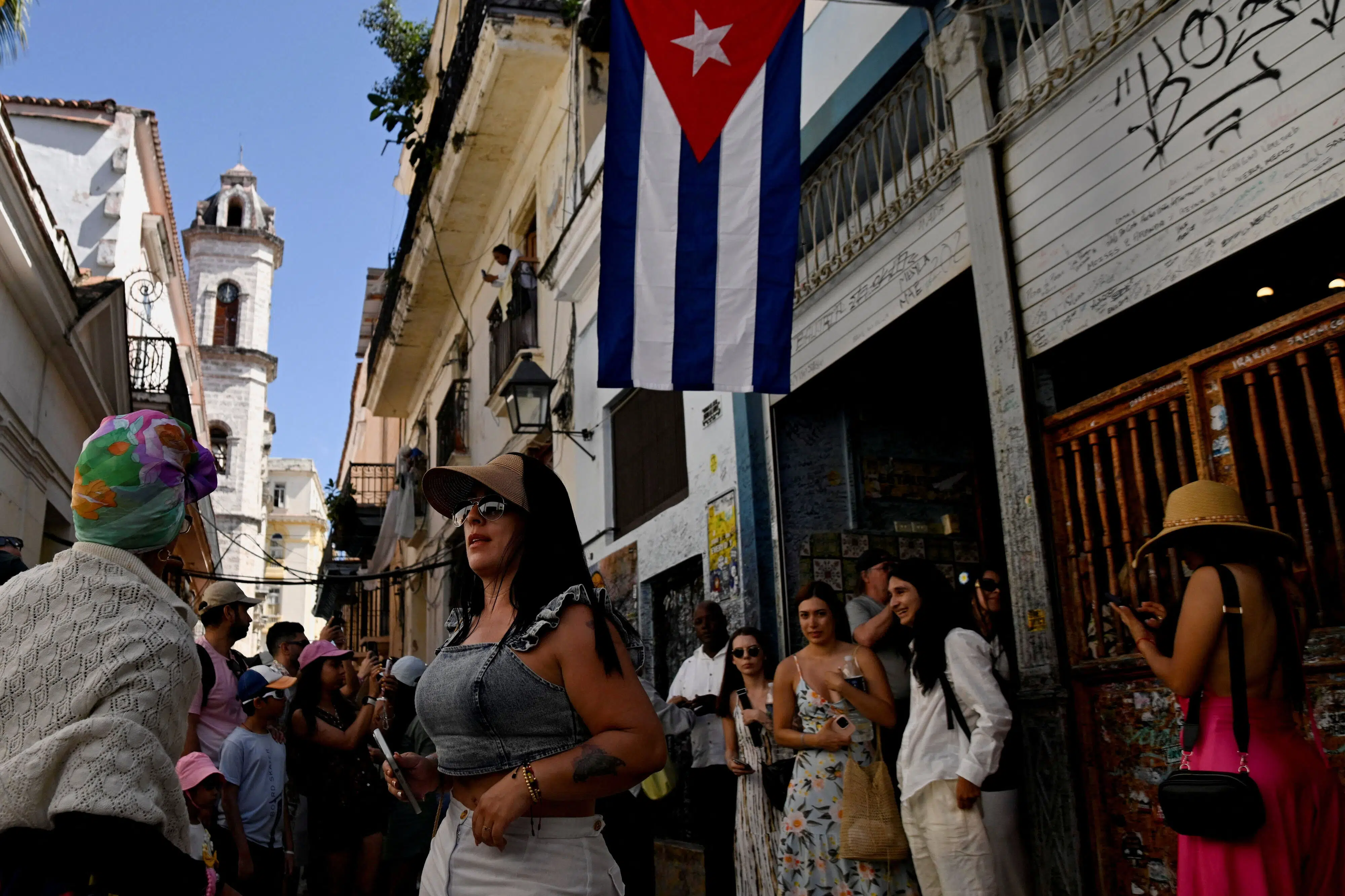 Brændstofsblokade giver problemer for Cubas turisme