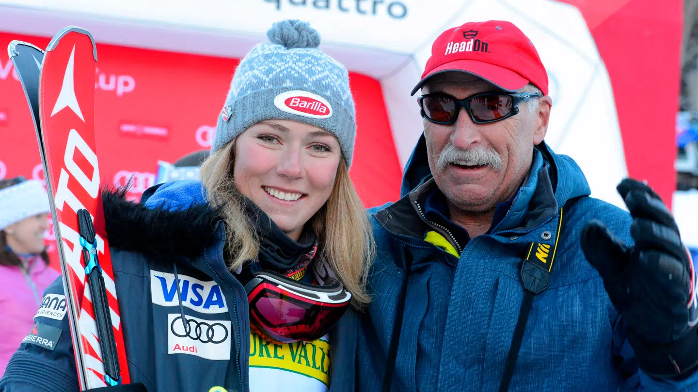 Mikaela Shiffrin med sin far, Jeff, i 2015.