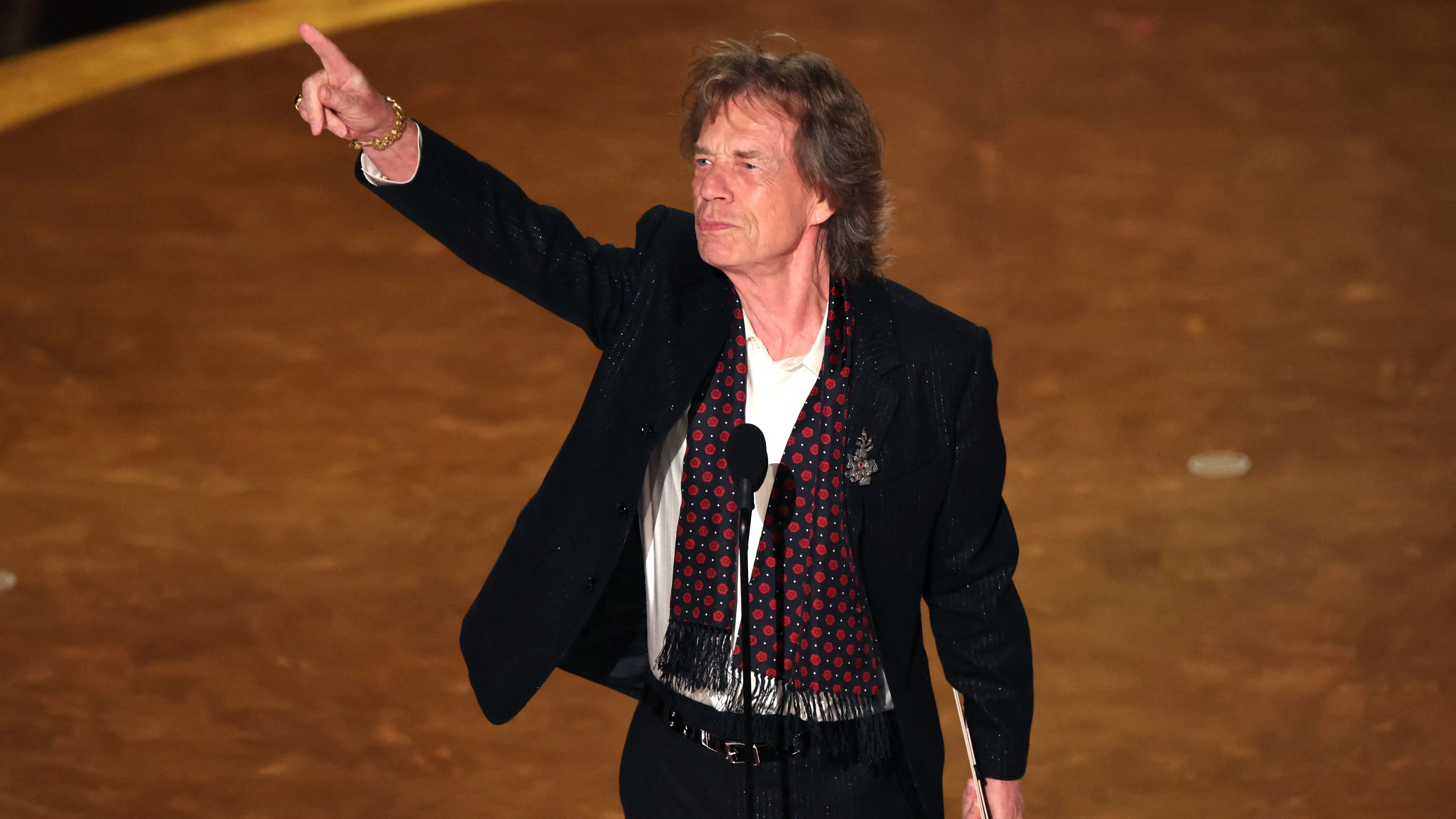 Kvinde snydt af falsk Mick Jagger: Nu skal hun i fængsel