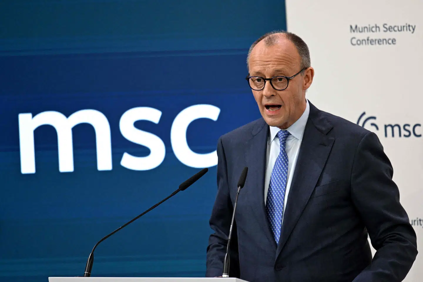 Tysklands forbundskansler, Friedrich Merz, mener, at den internationale verdensorden er brudt sammen. Men Europas styrke og forholdet til USA kan genopbygges, siger Merz på sikkerhedskonferencen i München.