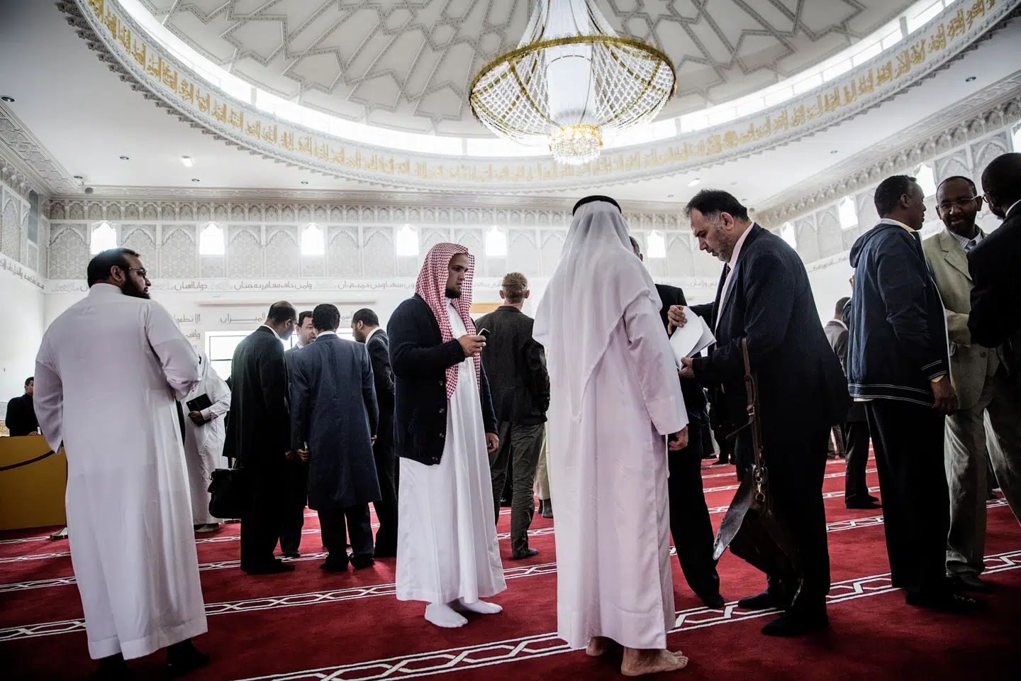 Til åbningen af moskeen ved Rovsingsgade på Nørrebro mødte en række repræsentanter op fra de qatarske donorer.