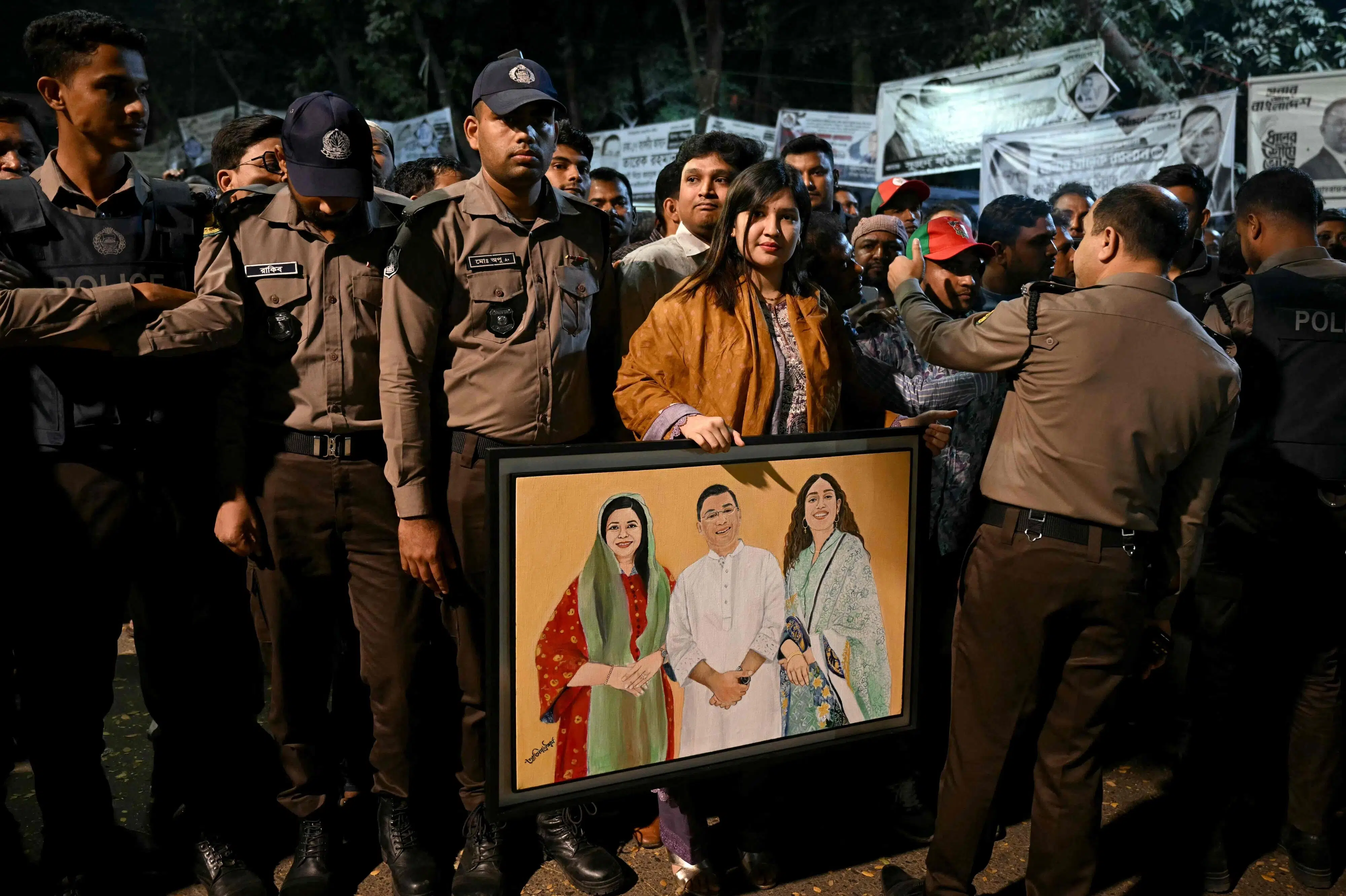 Leder i Bangladesh lykønsker formodet arvtager med valgsejr