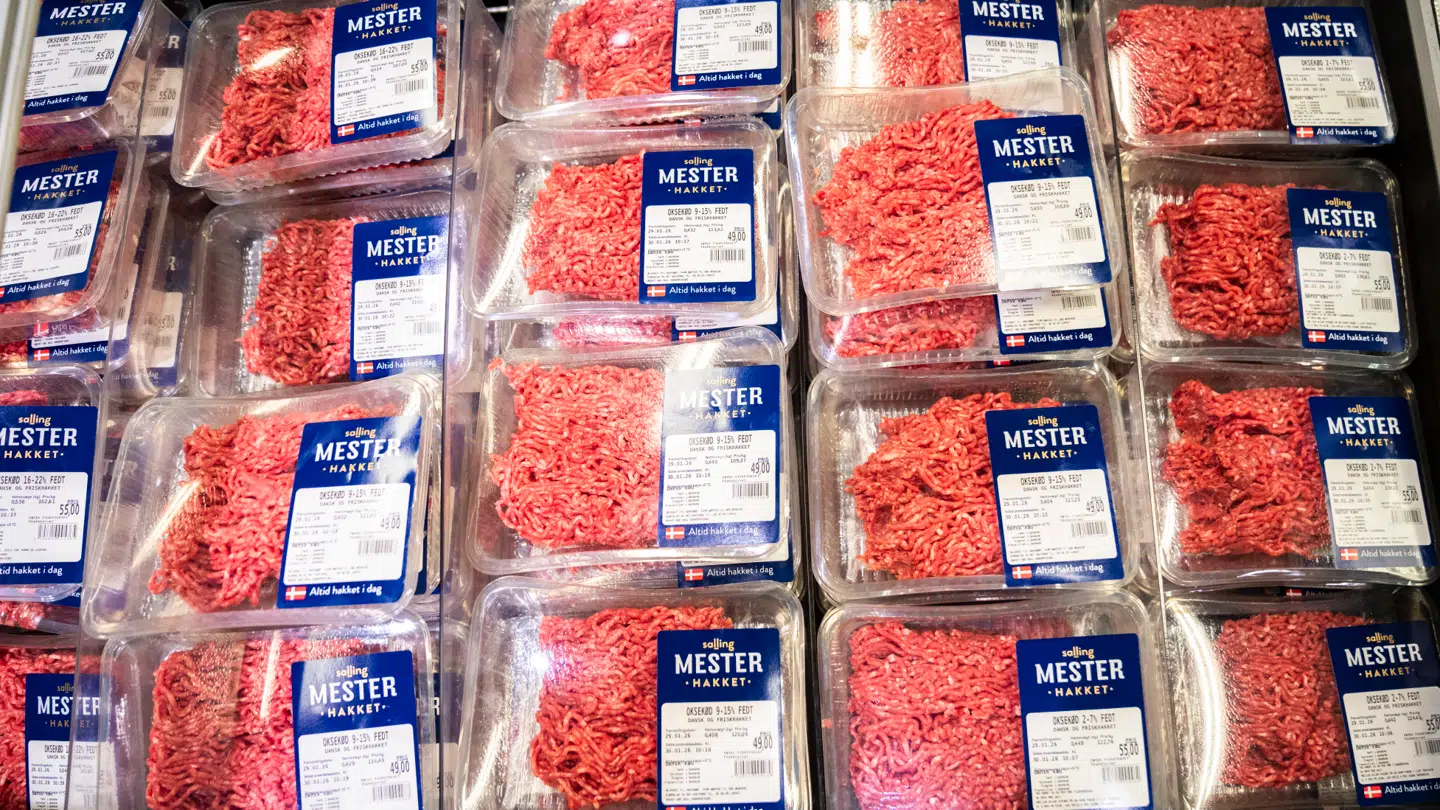 Det er ikke altid supermarkederne har det billigste kød, måtte B.T.s pengeredaktør Marie Milling sande.