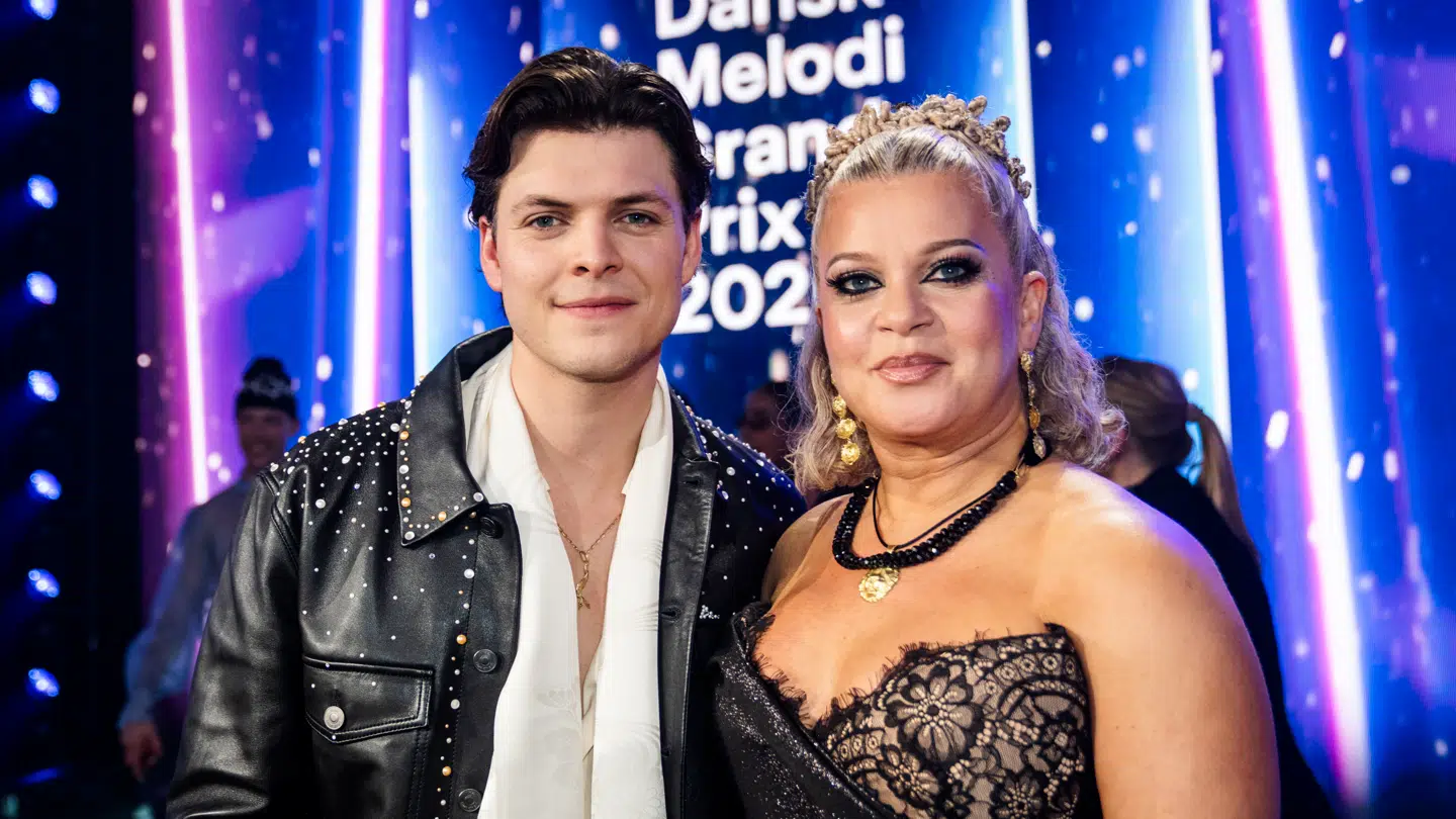 Værterne Alex Høgh Andersen og Sara Bro under Dansk Melodi Grand Prix 2026 i Arena Nord i Frederikshavn, lørdag den 14. februar 2026.