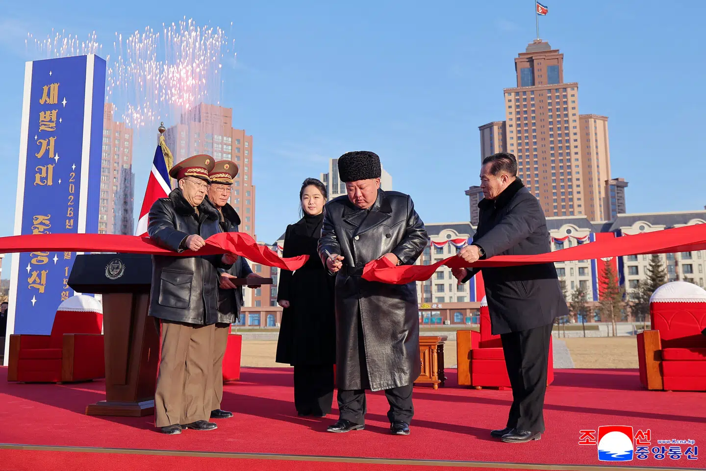 Kim Jong-un indvier officielt den nye bydel.