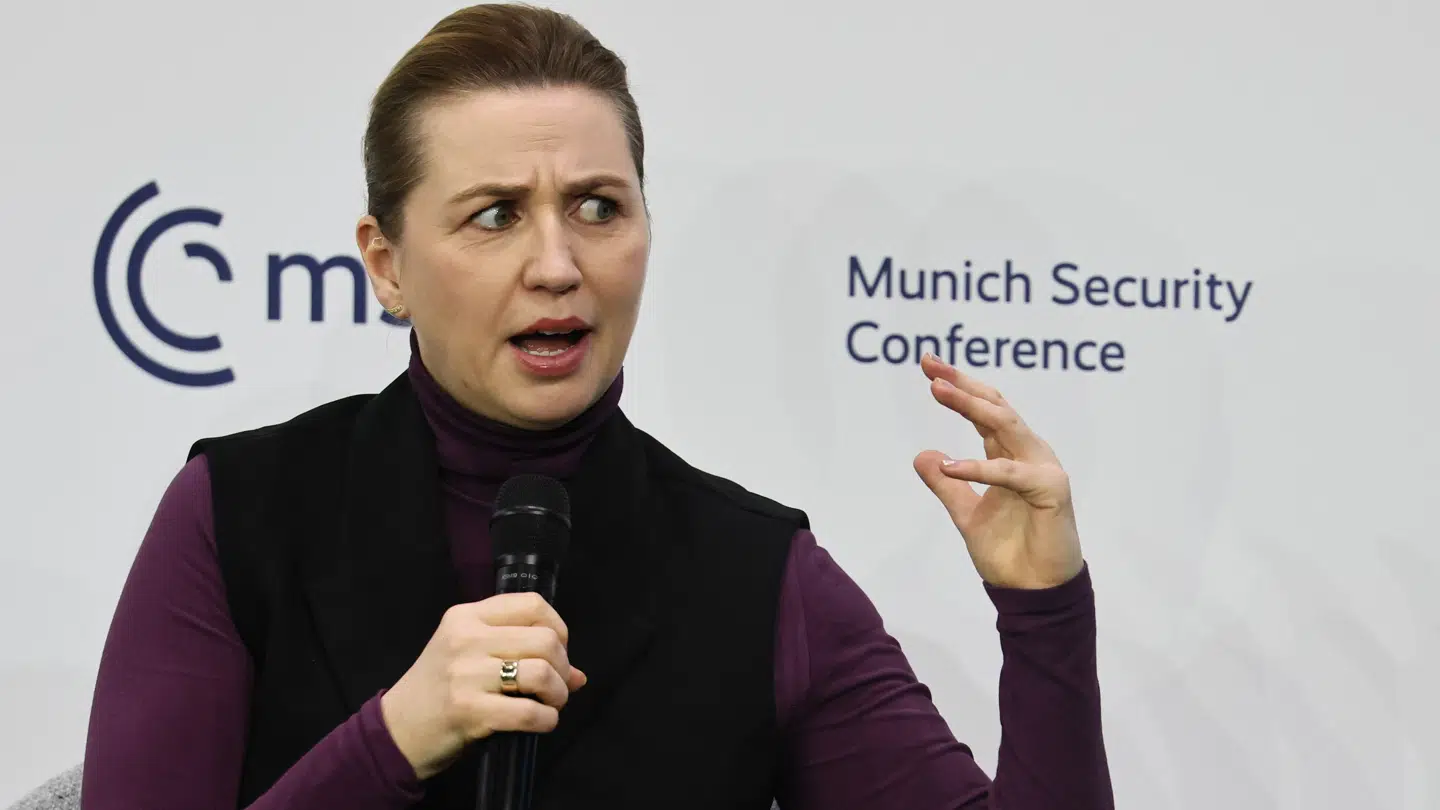 Den danske statsminister Mette Frederiksen taler ved en paneldiskussion under den 62. München-sikkerhedskonference (MSC) på hotellet ›Bayerischer Hof‹ i München, Tyskland.