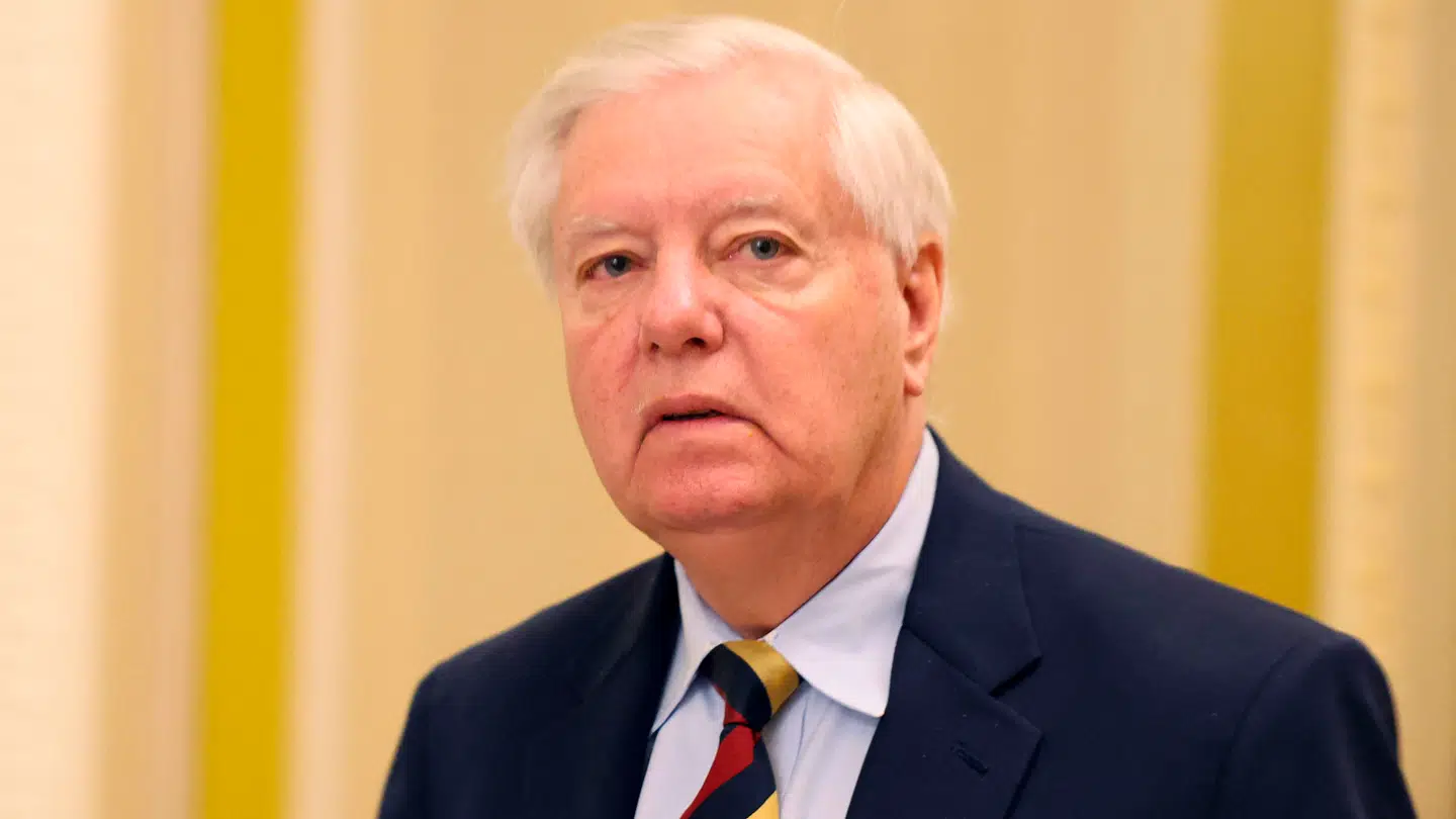 Den republikanske senator Lindsey Graham var ude med riven både over for Mette F. og den grønlandske landsstyreformand.