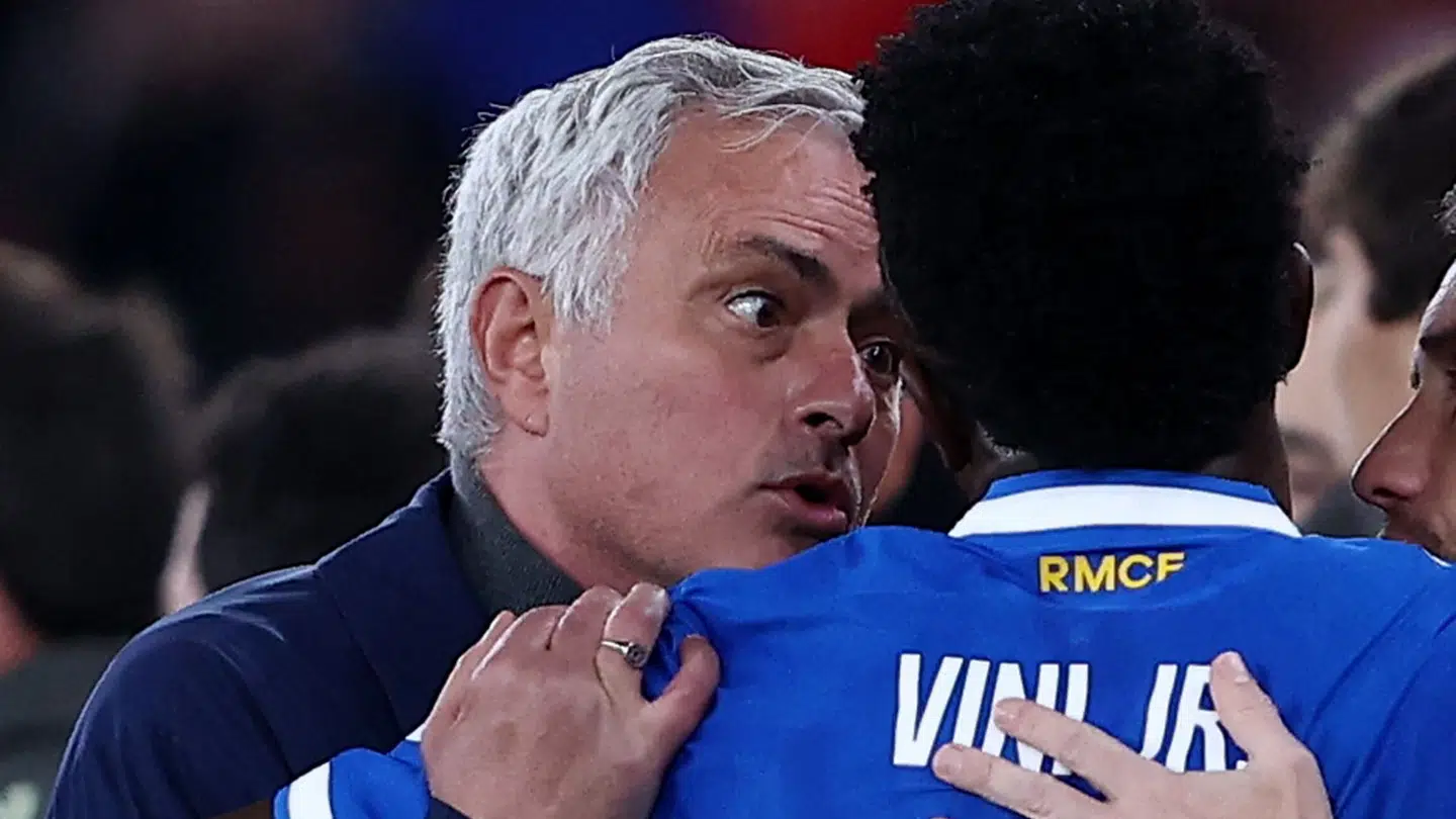 Vinicius Jr. fik José Mourinho op i det røde felt.