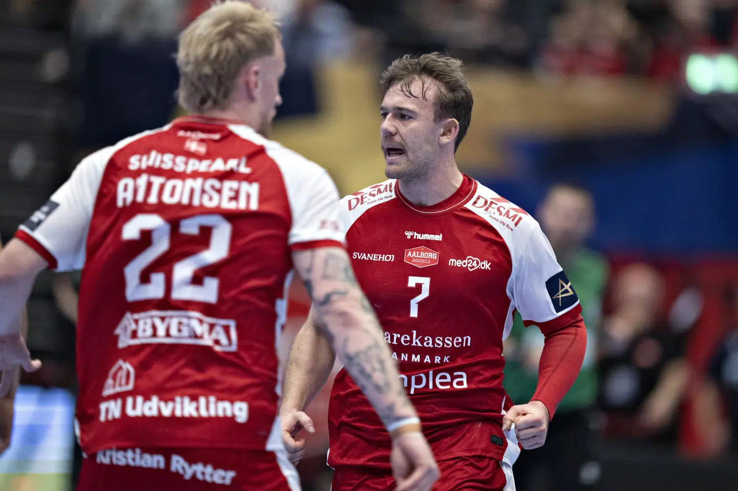 Thomas Arnoldsen (til højre) var en af arkitekterne bag Aalborgs vigtige sejr i Champions League. (Arkivfoto).