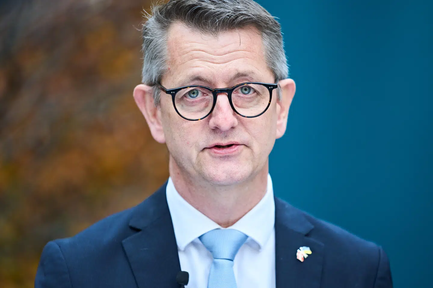 Minister for Samfundssikkerhed og Beredskab Torsten Schack Pedersen vil have borgerne til at tænke sig om, inden man deler en historie online. (Arkivfoto).