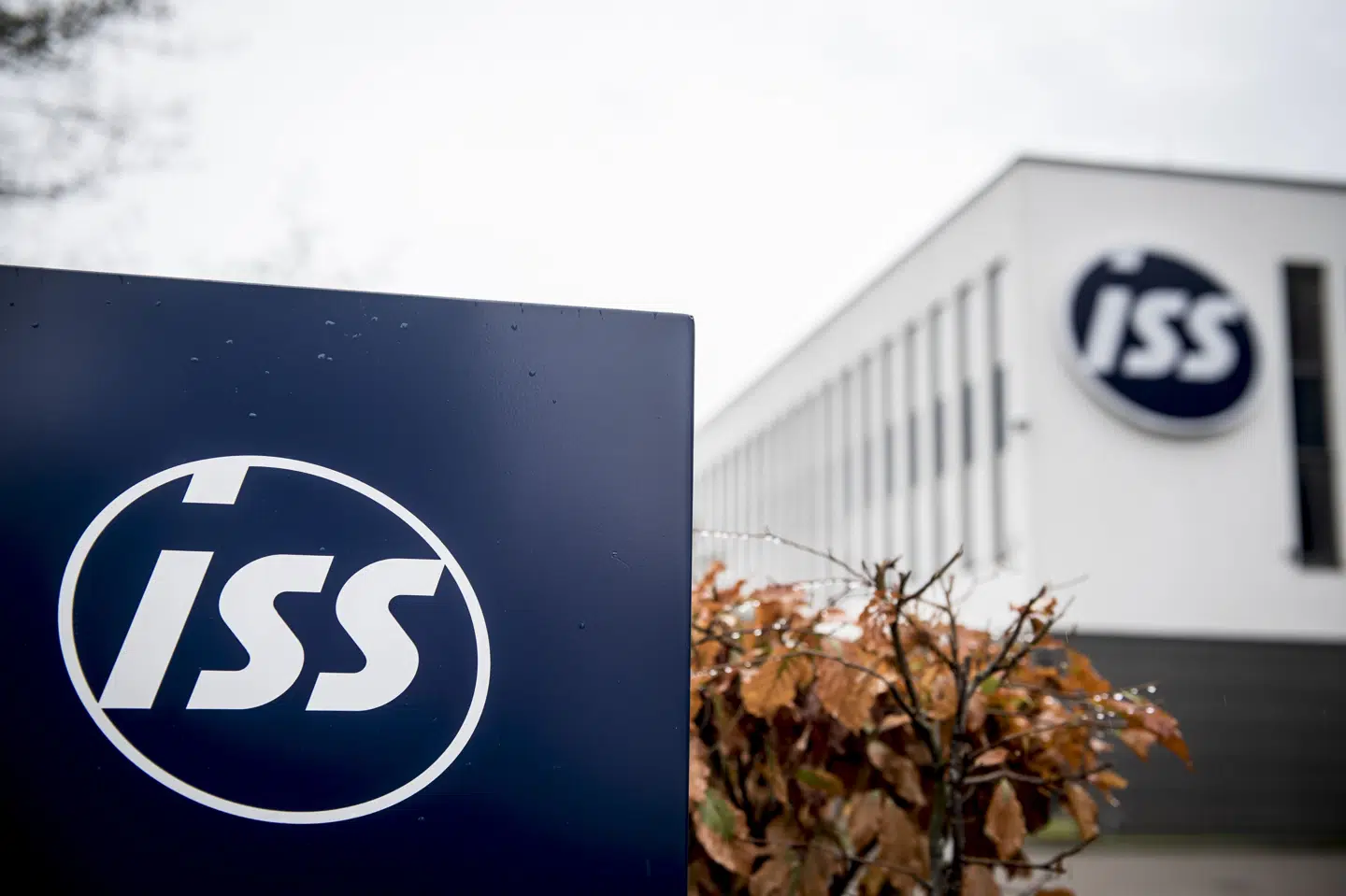 Den danske servicegigant ISS har løftet både omsætning og overskud i 2025, viser regnskab. (Arkivfoto).