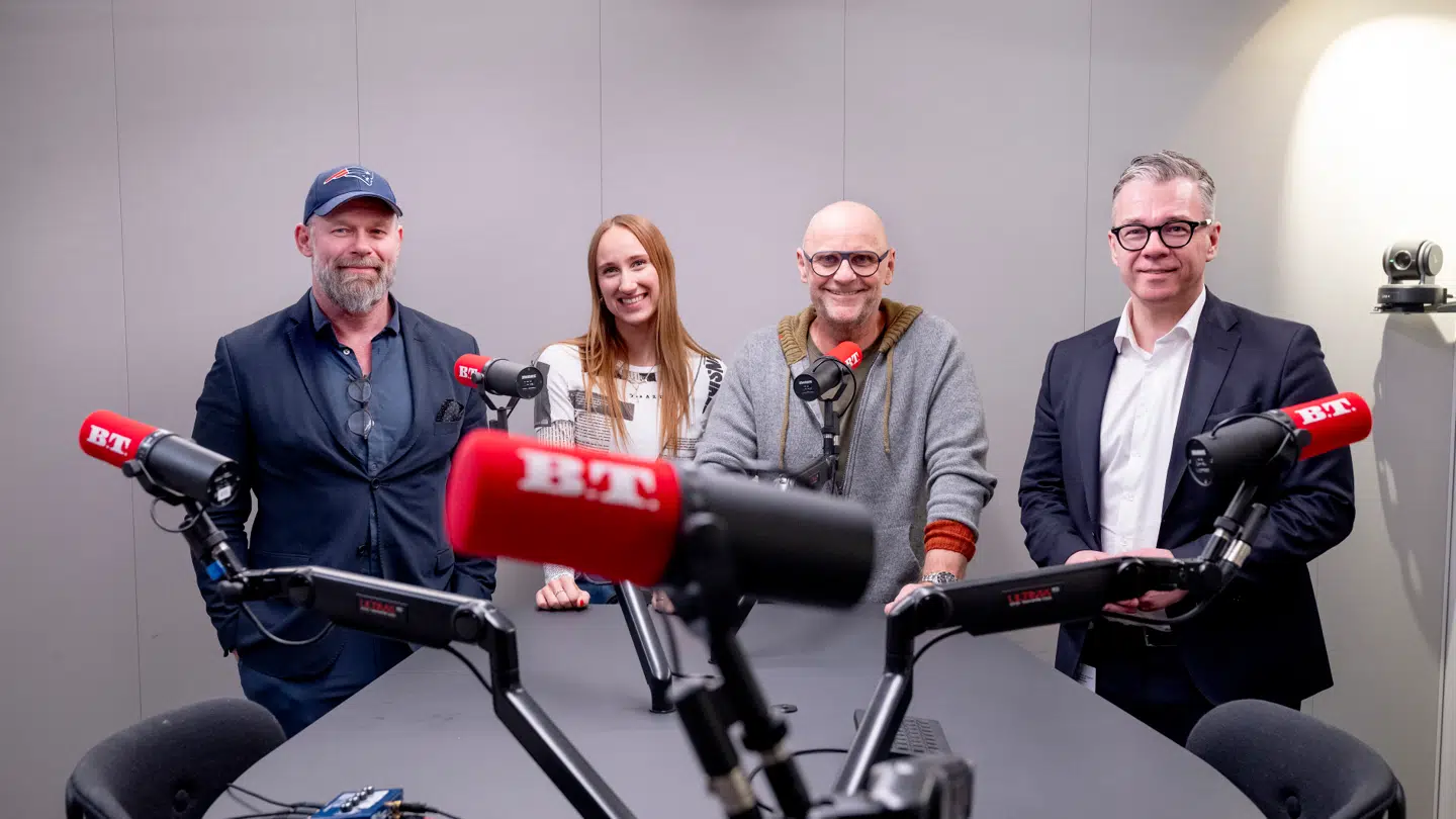 Holdet bag B.T. valgkamp - Joachim B. Olsen, Emilie Jäger, Henrik Qvortrup og chefredaktør Simon Richard Nielsen.