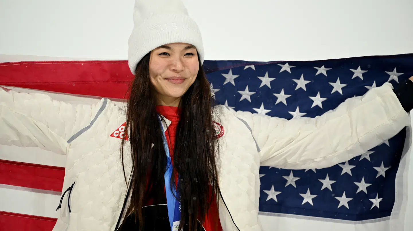 Chloe Kim efter medaljeoverrækkelsen.