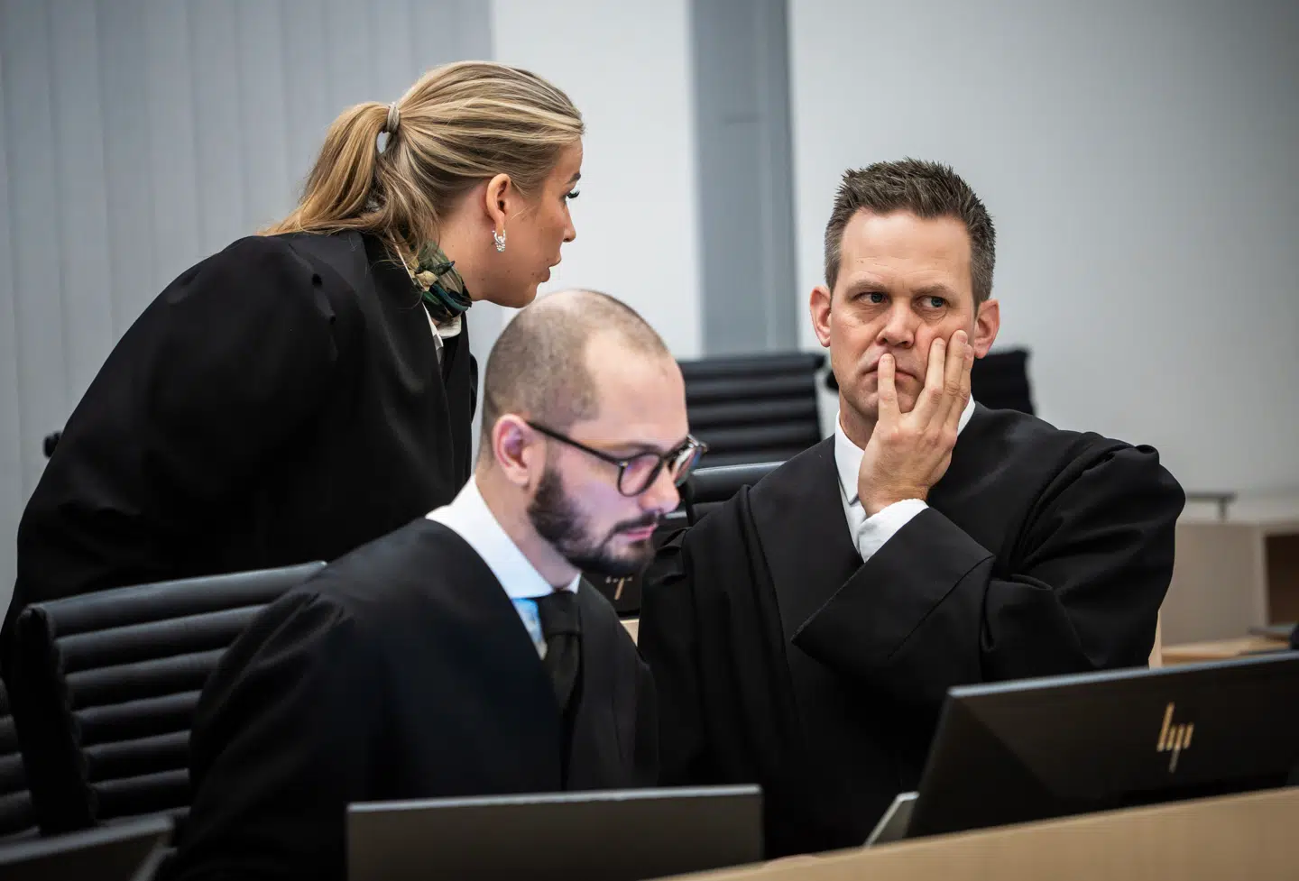 Efterforskningsleder Andreas Kruszewski (tv.) og statsanklager Sturla Henriksbø (th.)