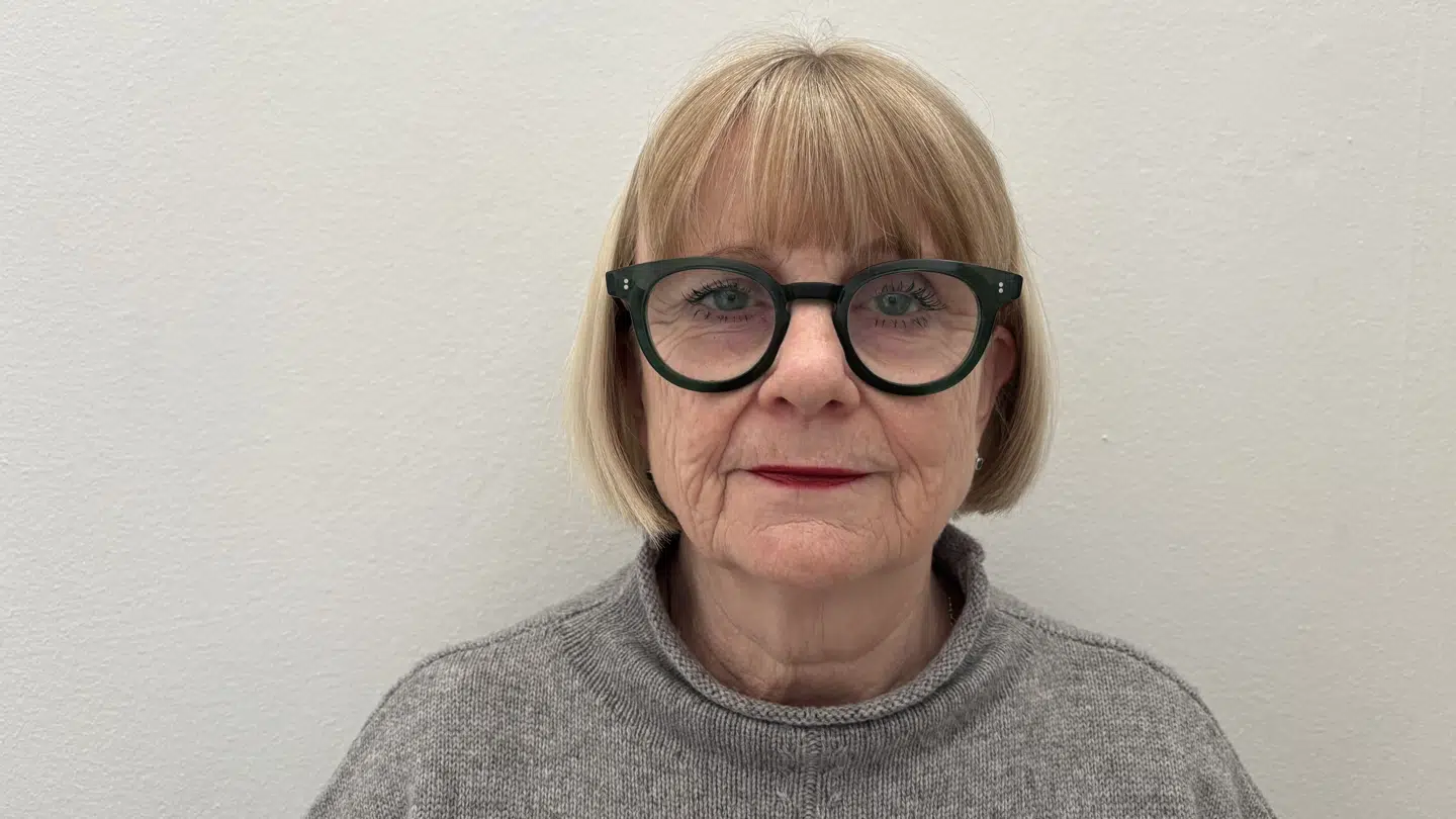 Dorte Christensen er godt go grundigt træt af, at hun og manden omtales som de rige svin, fordi de for snart 30 år siden købte en villa, der nu vurderes til at koste 30 millioner kroner.