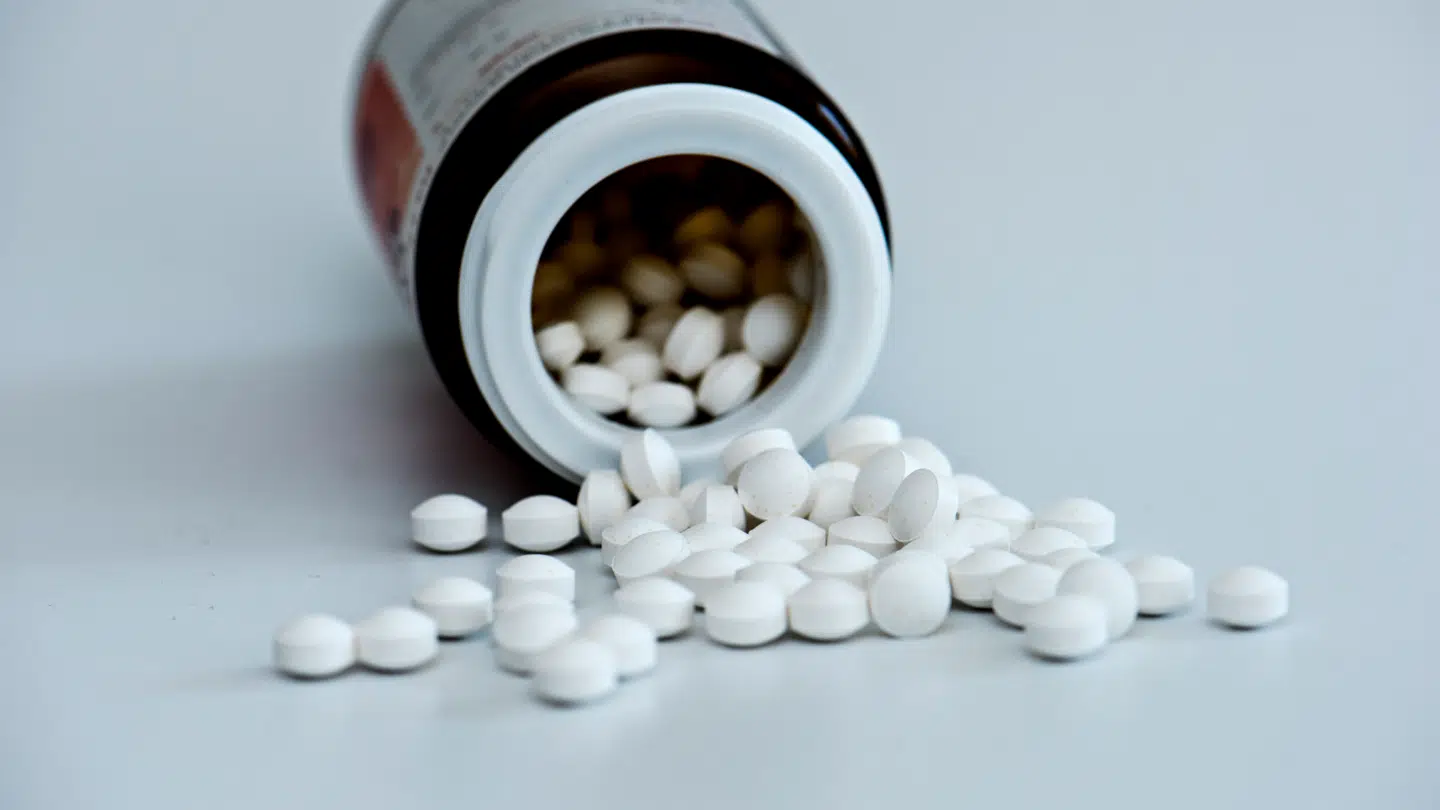 Danske forbrugere og læger er for lidt opmærksomme på risikoen for bivirkninger af kosttilskud.