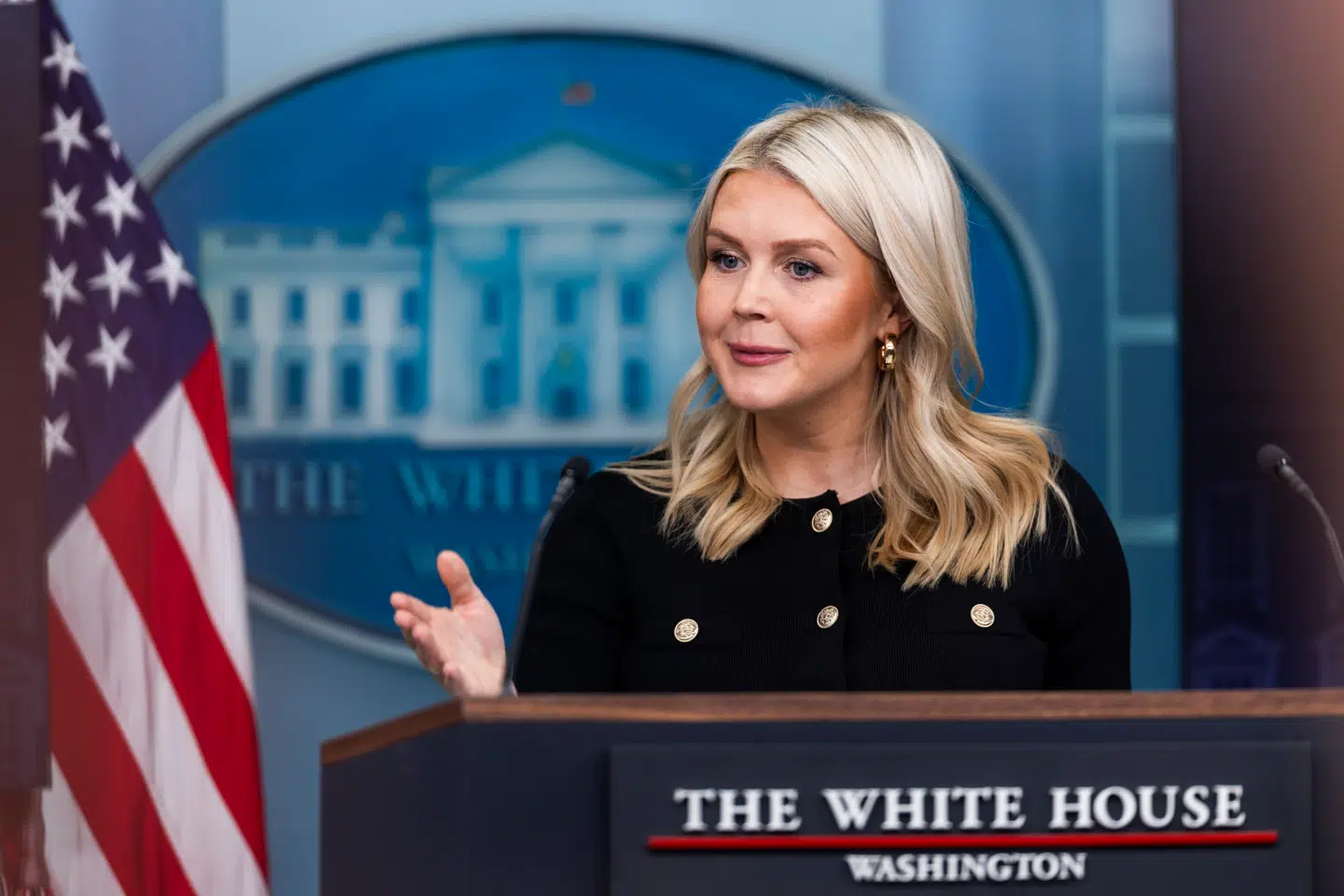 Magasinet Evie er vild med Donald Trumps pressetalsmand Karoline Leavitt.