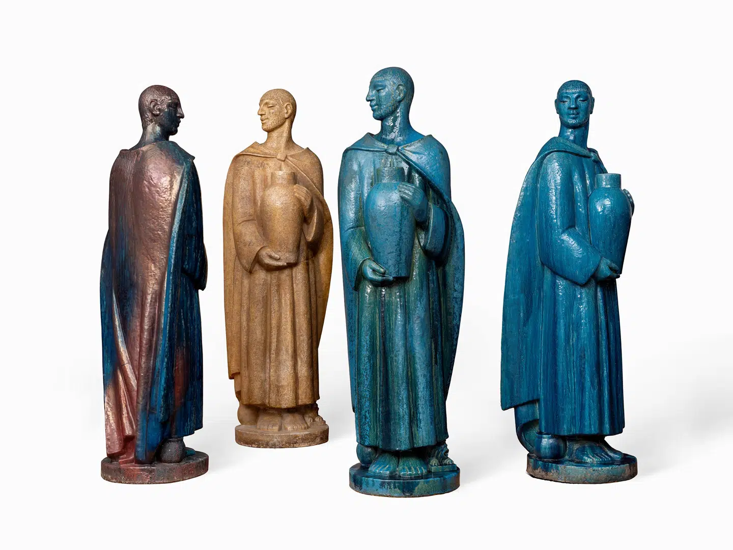 Jais Nielsens Pottemageren var signaturværket for Den Kongelige Porcelænsfabriks to pavilloner på Parisudstillingen. Nielsen havde siden 1921 været tilknyttet fabrikken som formgiver.