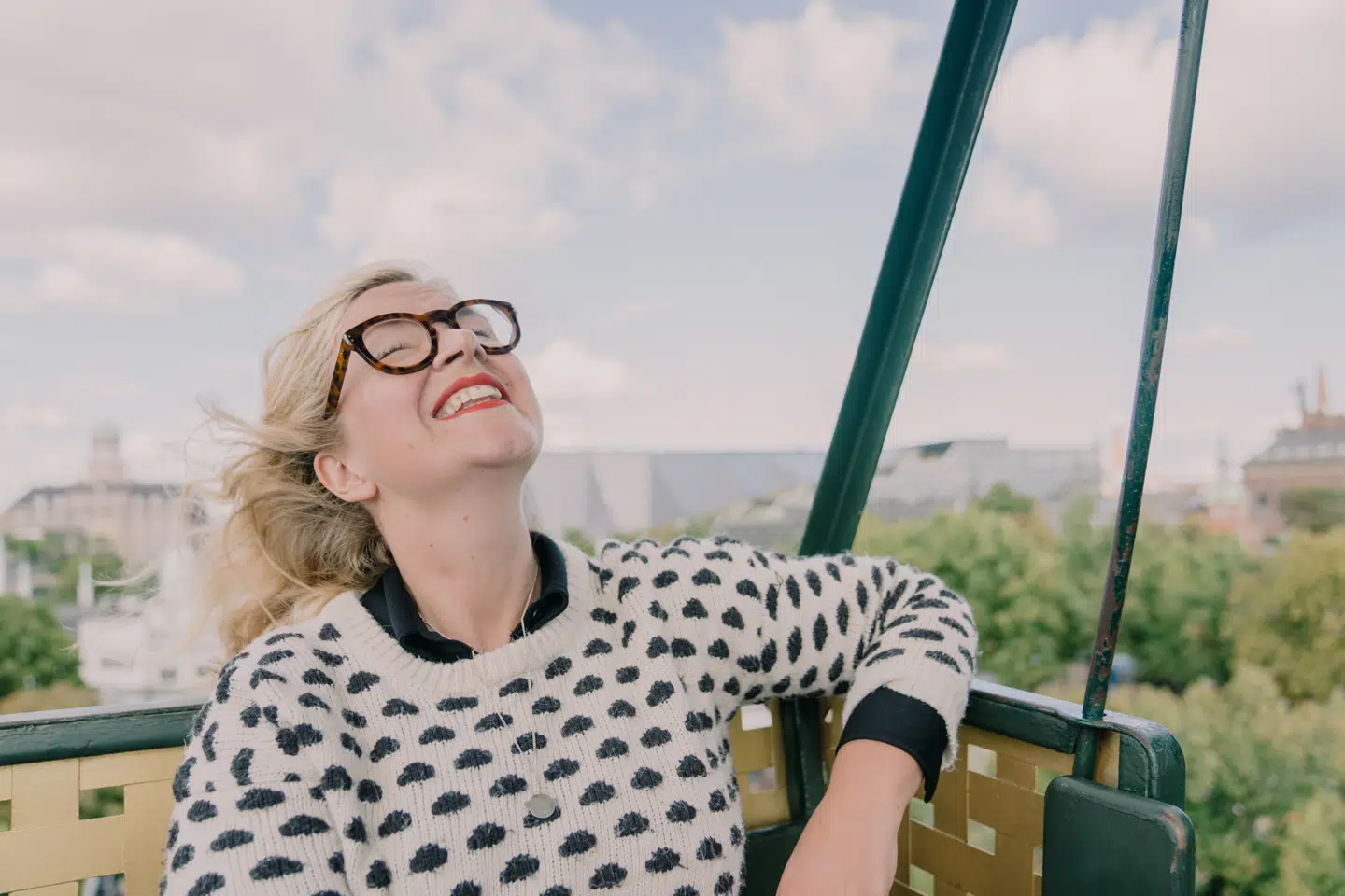 Sisse Sejr-Nørgaard er et godt eksempel på nutidens tiltagende fravær af moralsk konsekvens for ens egne handlinger. Sejr-Nørgaard er et godt eksempel på en medieperson der »falder opad«.