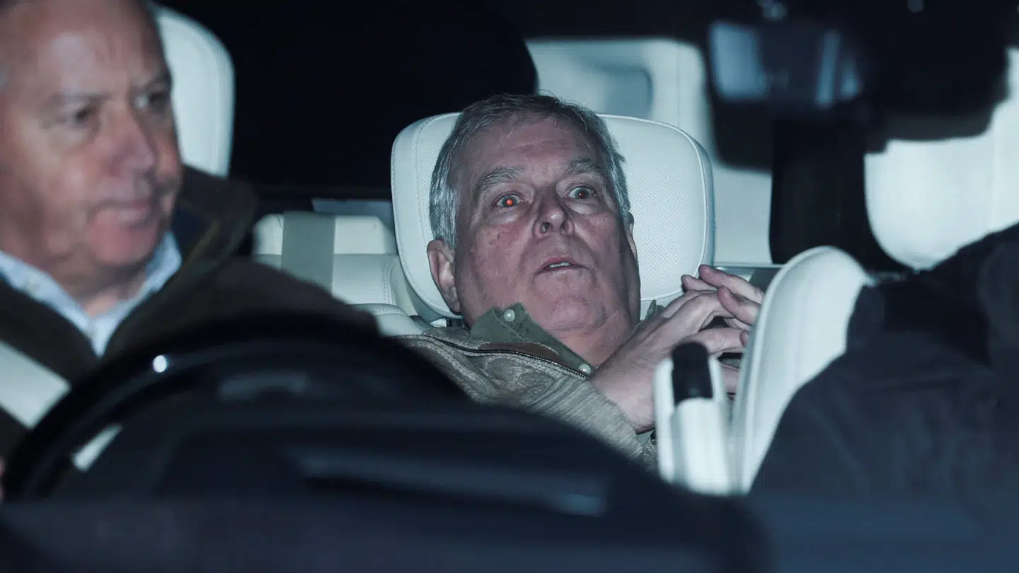 Sådan så det ud efter Andrew blev løsladt torsdag aften