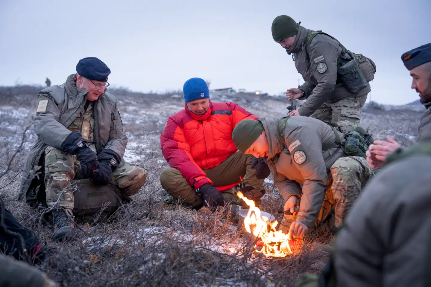 Kong Frederik under besøg på Arktisk Basisuddannelse i Kangerlussuaq i Grønland fredag.