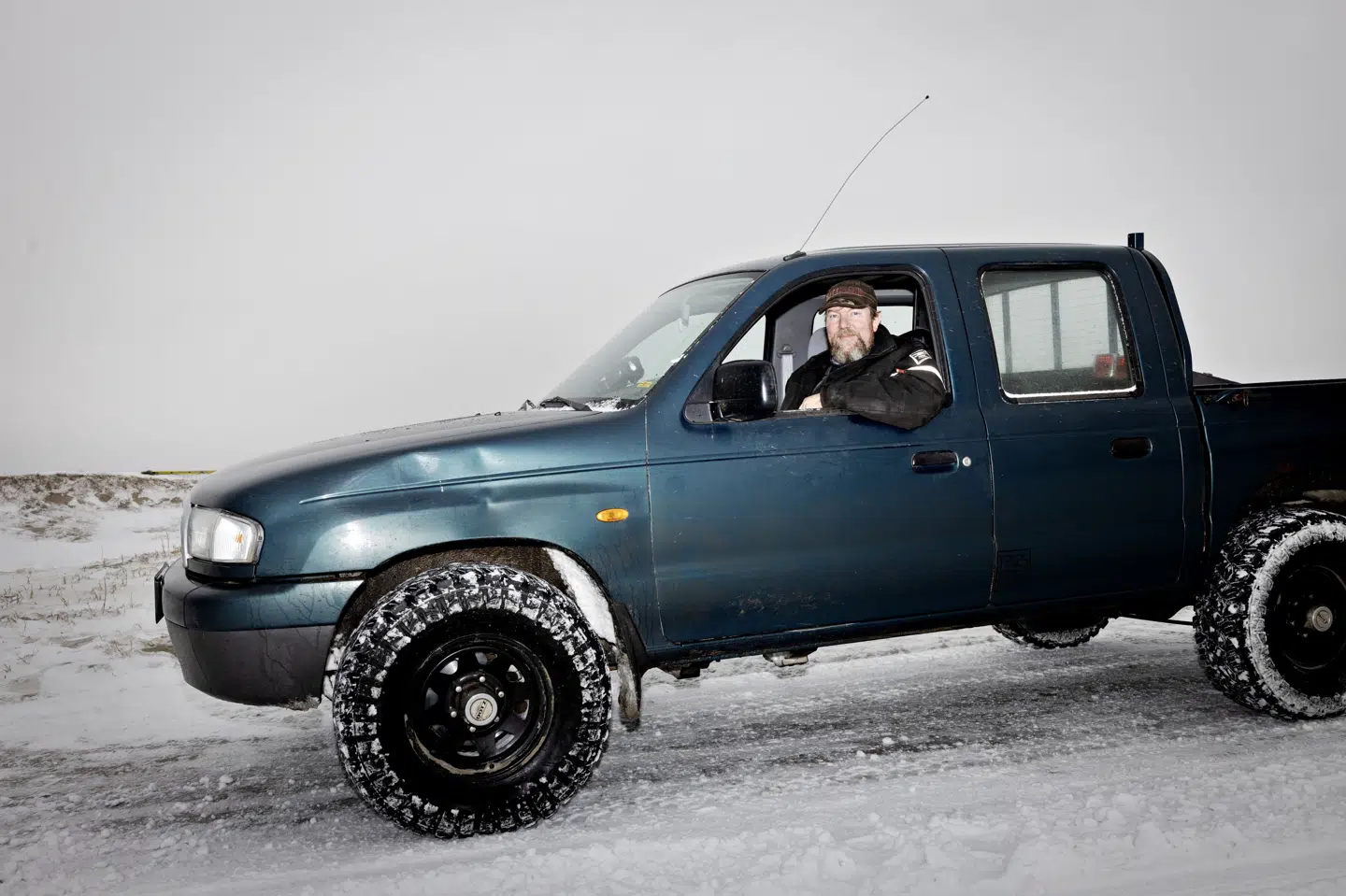 Strandfoged Michael Baun så de tre kaskelothvaler, der er strandet ved Fanø, fredag formiddag.