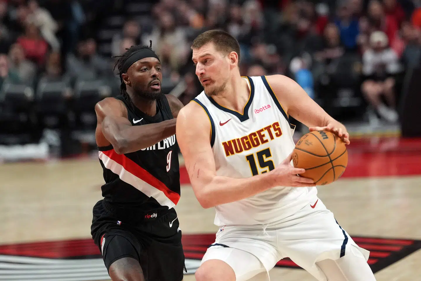 Denver Nuggets Nikola Jokic dominerede mod Portland Trail Blazers i 157-103-sejren.