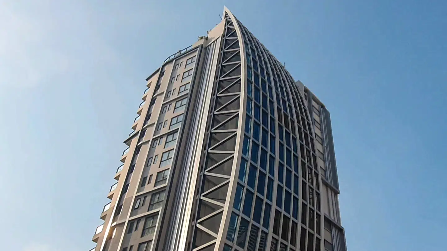 Asos-medstifteren faldt ned fra 17.-etage.