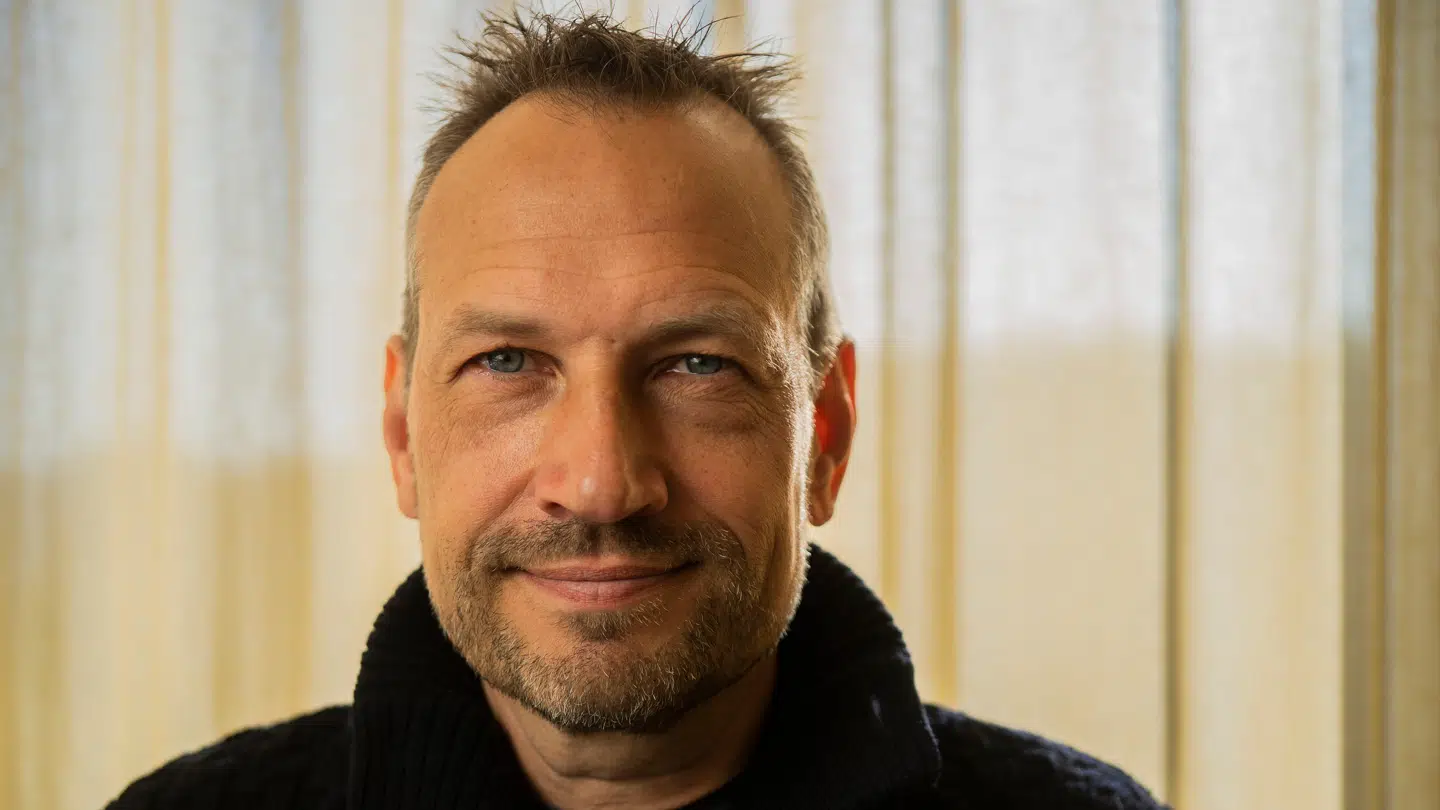 Den kendte iværksætter Martin Thorborg sparer mange penge ved at brug ai.