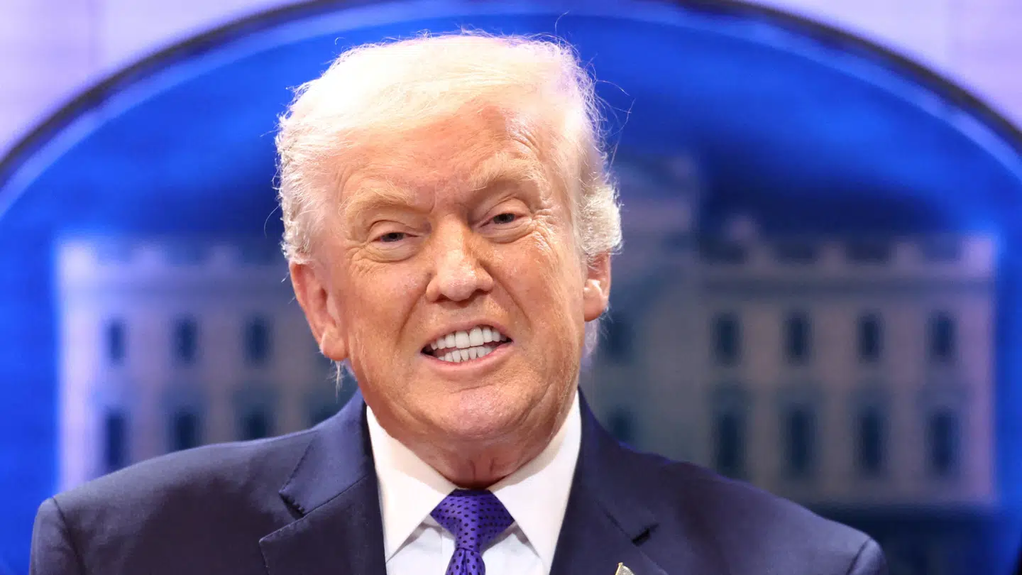 Et amerikansk hospitalsskib er på vej til Grønland, lød det fra Trump natten til søndag,.