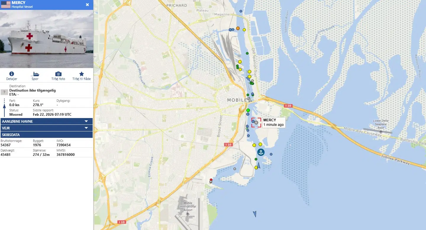 USNS Mercy ligger forankret i Mobile.