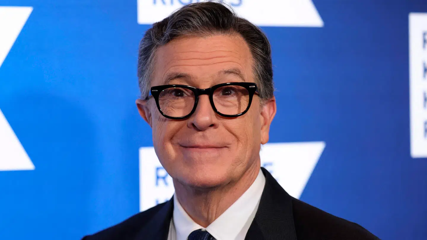 Ifølge talkshowværten Stephen Colbert ringede CBS's advokater forbød et planlagt interview med den demokratiske politiker James Talarico.