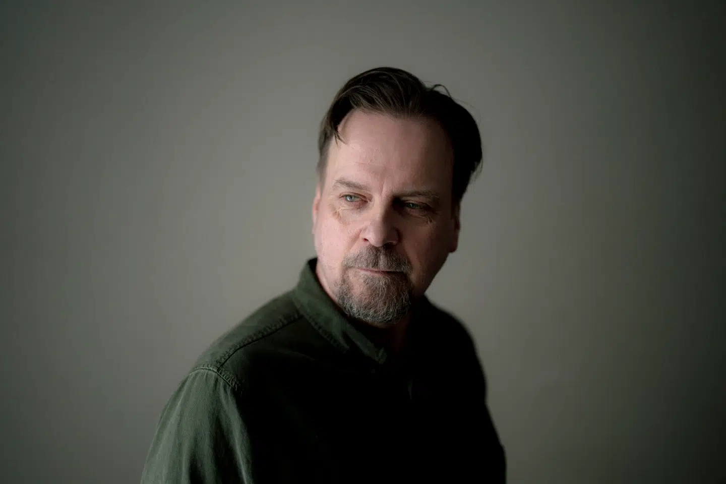 Jan Kaa Kristensen er psykolog og møder ofte klienter, der har haft gode samarbejder med ekskæresten. Men idet en ny partner bliver introduceret, ændrer billedet sig.