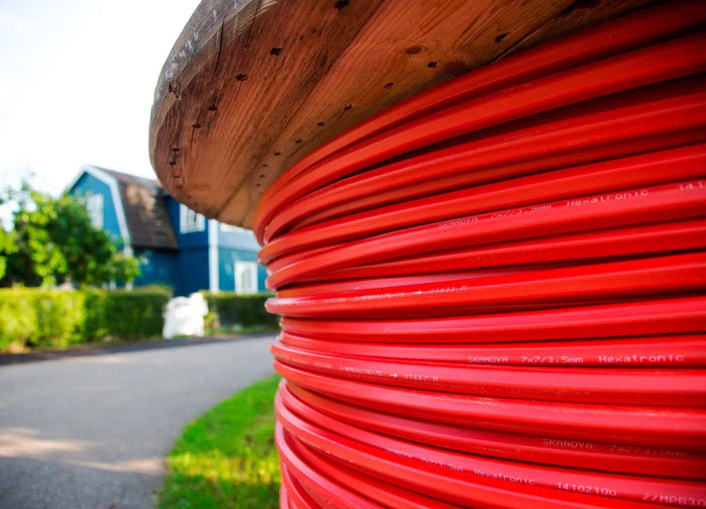 Udsigten til betydelig dyrere internetforbindelser over fibernettet får en af landets største internetudbydere til at trække stikket for nysalget. I stedet vil nye kunder blive tilbudt forbindelse over kabel-tv-nettet, hvis det findes i området, eller via 5G-mobilnettet.