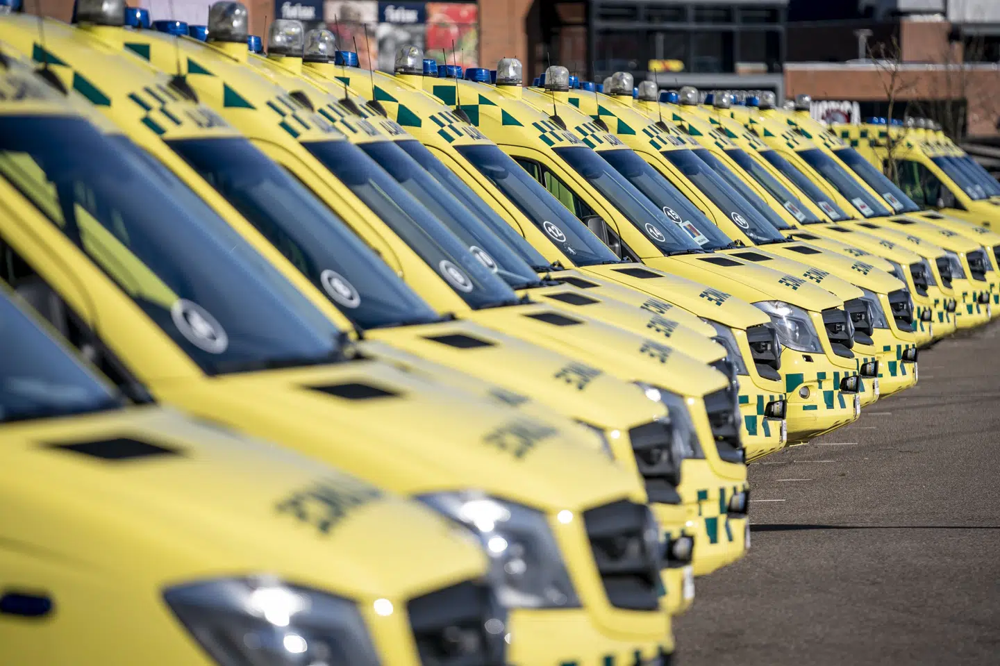 Den svenske ambulanceleverandør Premedic skal drifte dele af den nordjyske ambulancetjeneste og liggende patienttransport. (Arkivfoto).