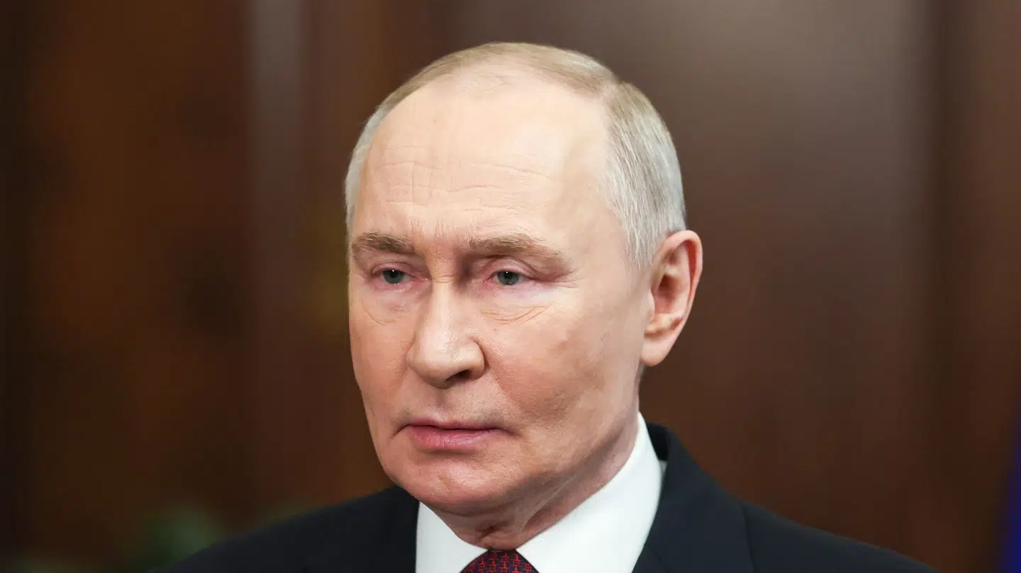 Ruslands præsident, Vladimir Putin, fotograferet under en tale til russiske krigsveteraner 23. februar. I en ny britisk dokumentarfilm kommer fire soldater med hårrejsende beretninger om forholdene ved fronten i krigen mod Ukraine.