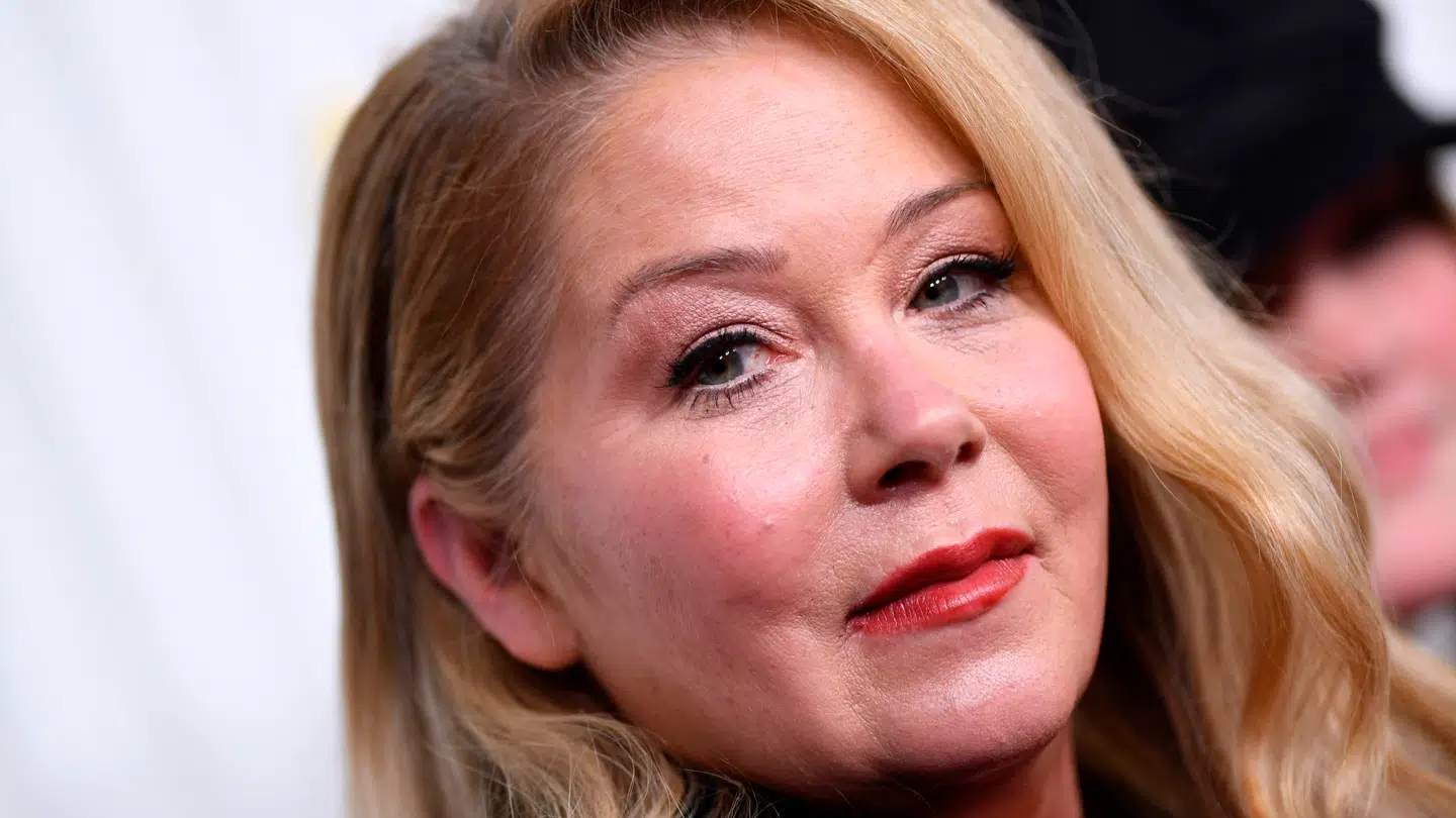 I sin nye bog åbner Christina Applegate op om barndommen, der langt fra var nem.