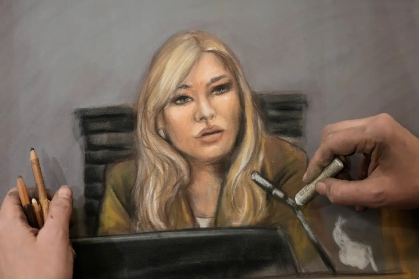 Tegning af Nora Hauklund i retten fredag.