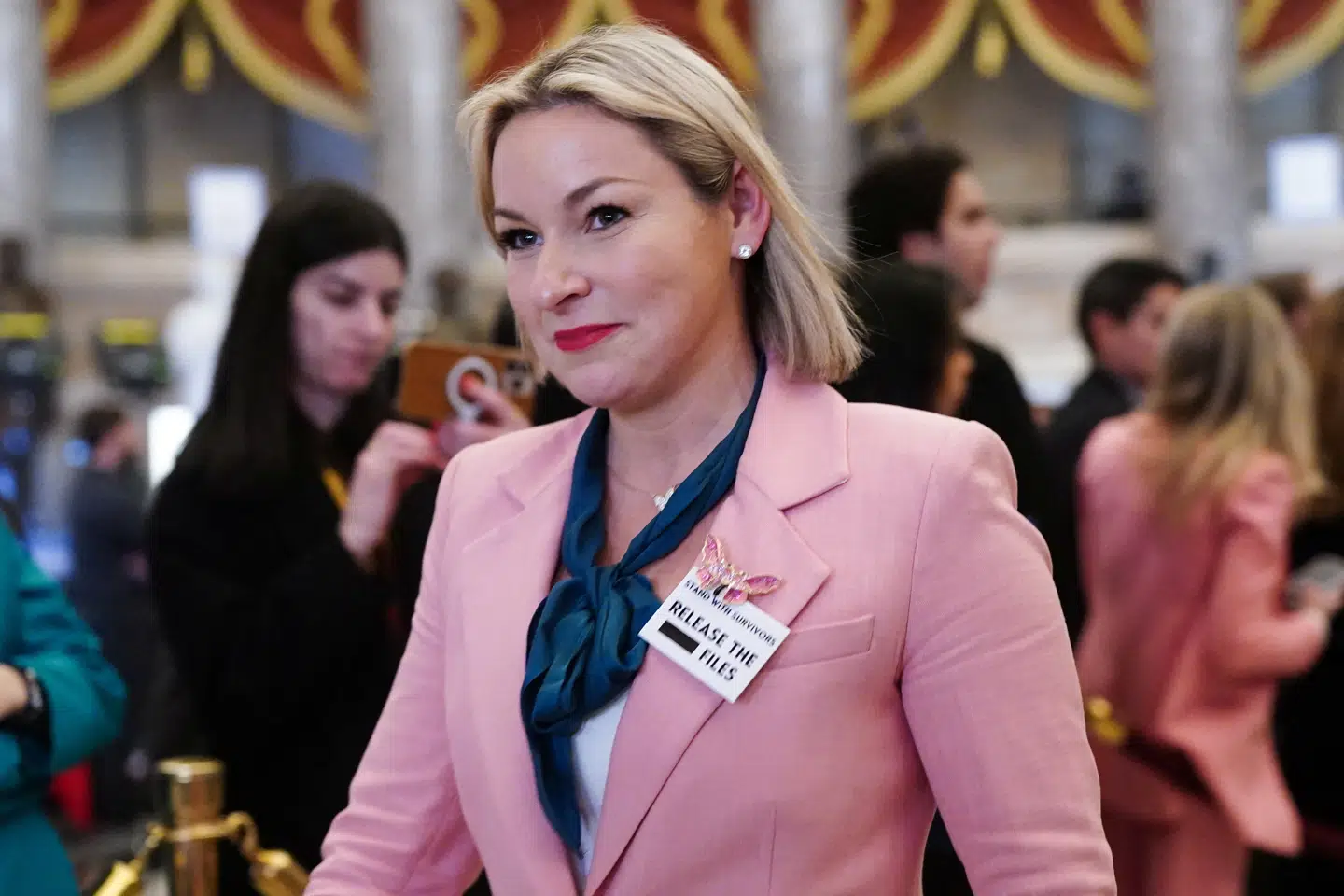 Dani Bensky, der var offer for Jeffrey Epstein, var blevet inviteret til at overvære Donald Trumps tale af den demokratiske mindretalsleder i Senatet, Chuck Schumer. Her ses hun ankomme til Kongressen.