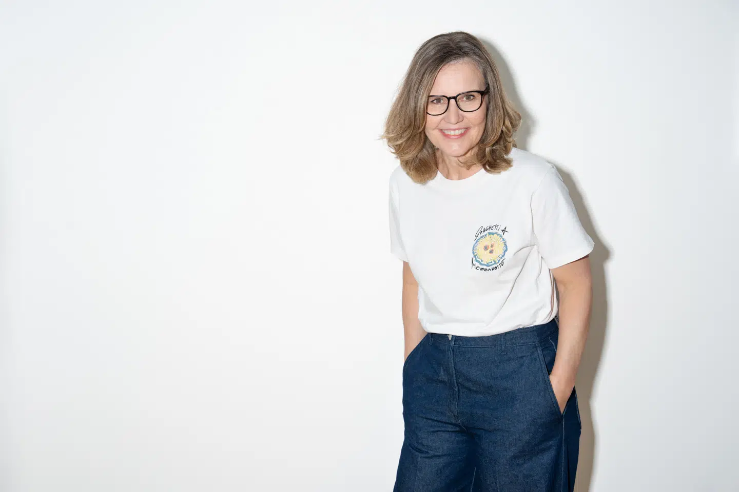 Rikke Viemose (født 1969) har blandt andet skrevet en »Håndbog for privilegieblinde mænd«. »En anden tid« er hendes første roman.