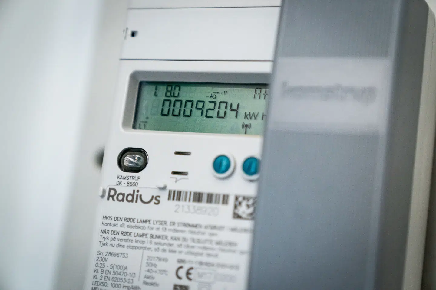 Danmark havde i januar den næstlaveste inflation i EU. Det skyldes blandt andet, at elafgiften er sænket til under én øre per kilowatt-time. (Arkivfoto).