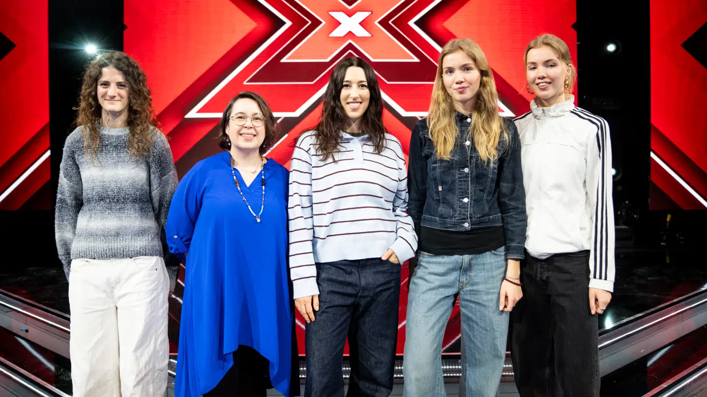 Drew Sycamore og hendes 'X Factor'-hold.
