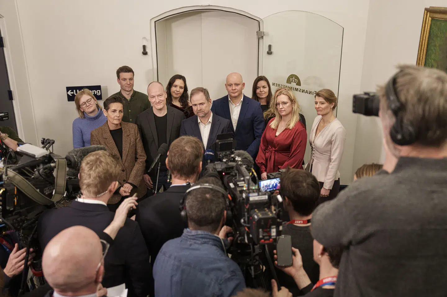 Anført af finansminister Nicolai Wammen (S) blev regeringen, SF og Enhedslisten enige om en fødevarecheck til over to millioner danskere i januar. (Arkivfoto).