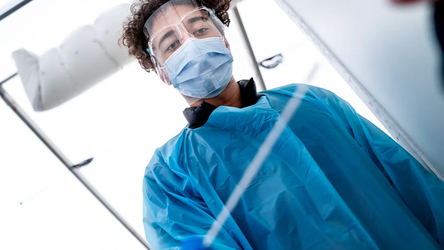 Corona test var i tre år en del af danskernes hverdag. Nye tal afslører, hvordan vi egentligt klarede os igennem krisen.