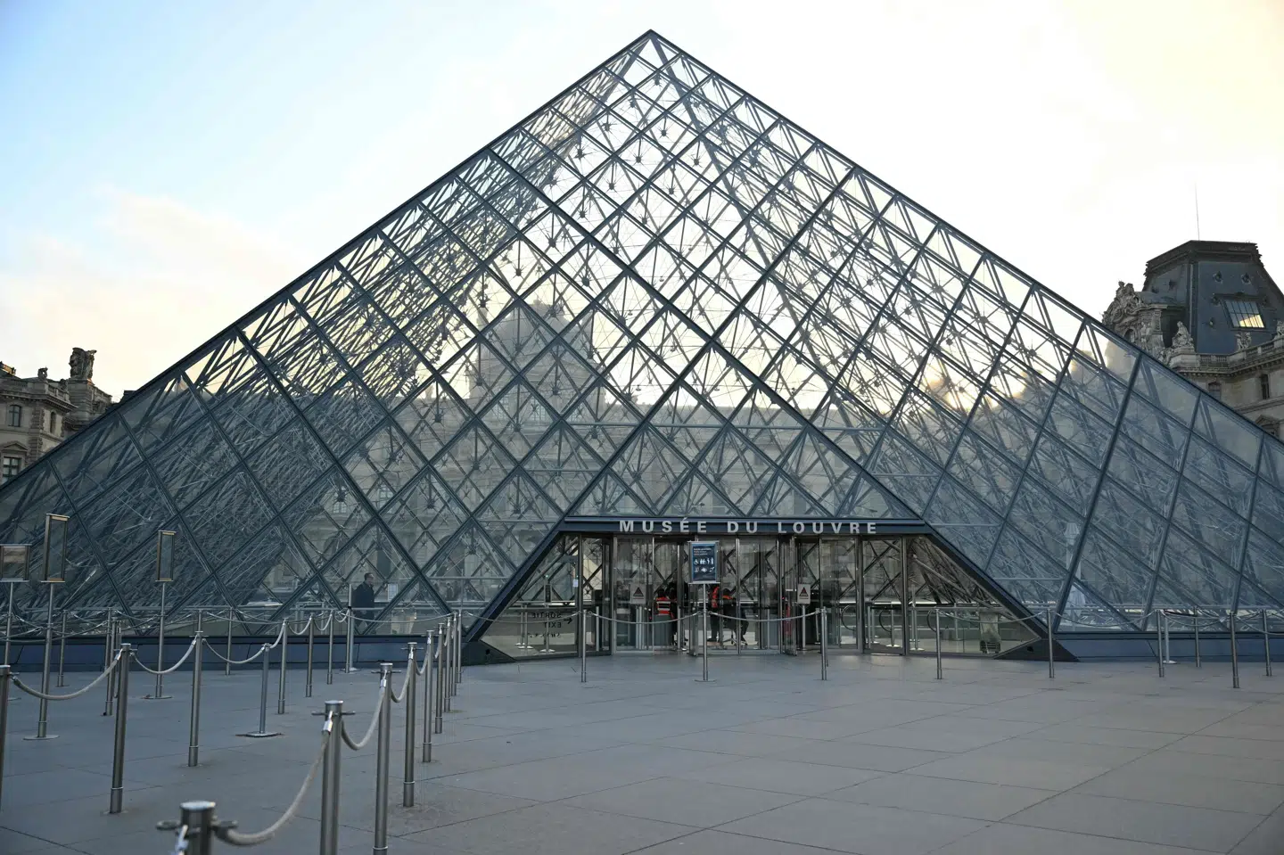 Det store kunstmuseum Louvre, der ligger i Frankrigs hovedstad, Paris, har onsdag fået ny direktør. (Arkivfoto).