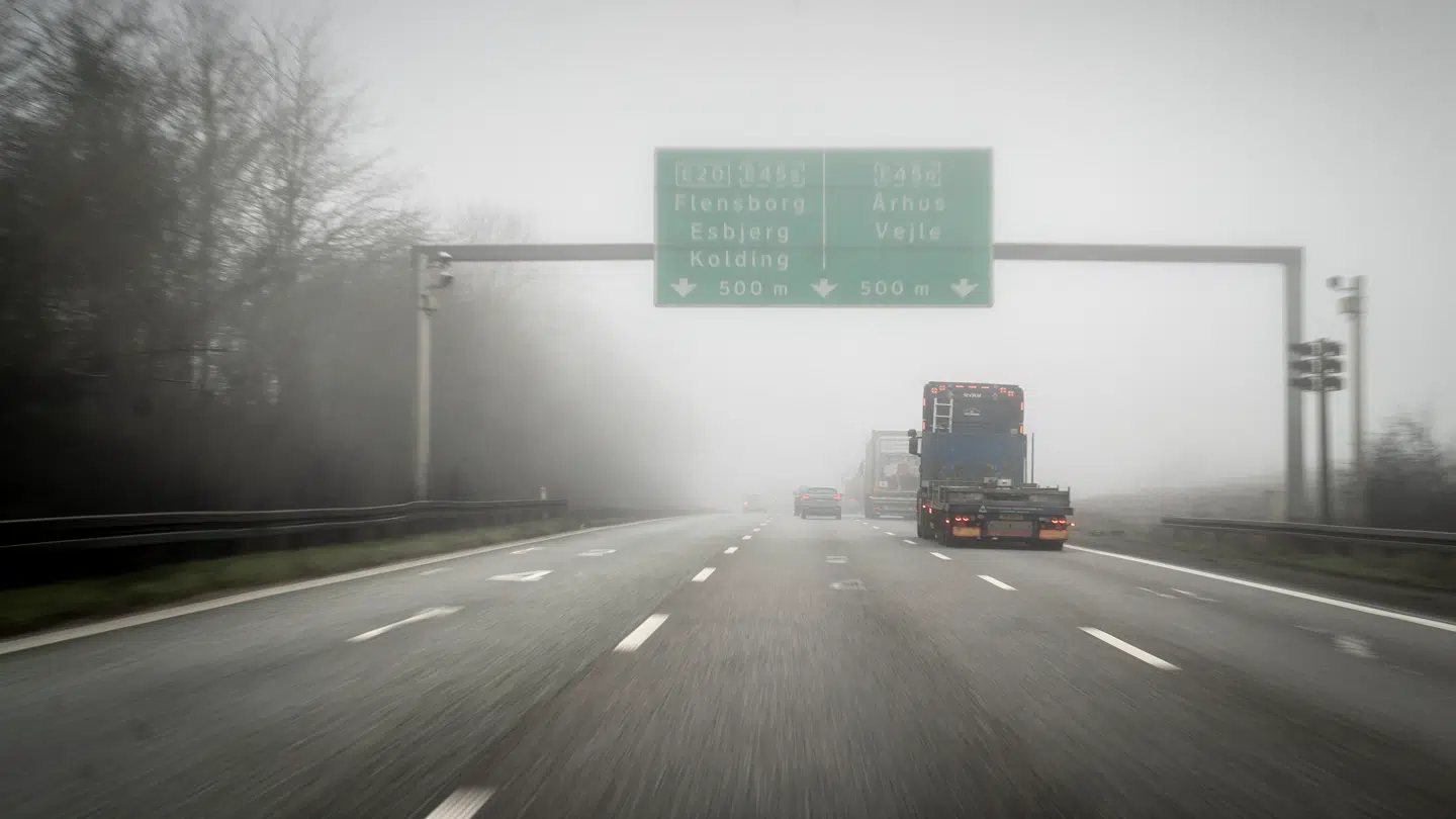 Torsdag morgen kommer til at blive præget af tåge i Danmarks vestlige egne, lyder det fra DMI.