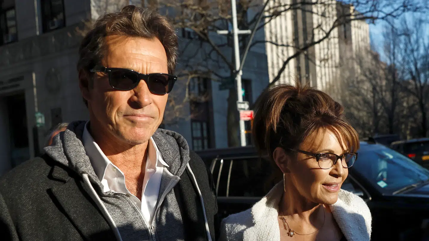 Ron Duguays behandling kræver, at han skal flyve fra Florida til Orange County hver anden uge.