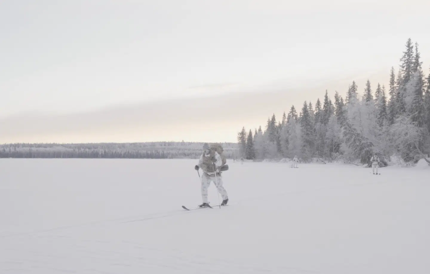 Et hold amerikanske specialstyrker omskoler sig til arktisk krigsførelse i det nordlige Sverige.