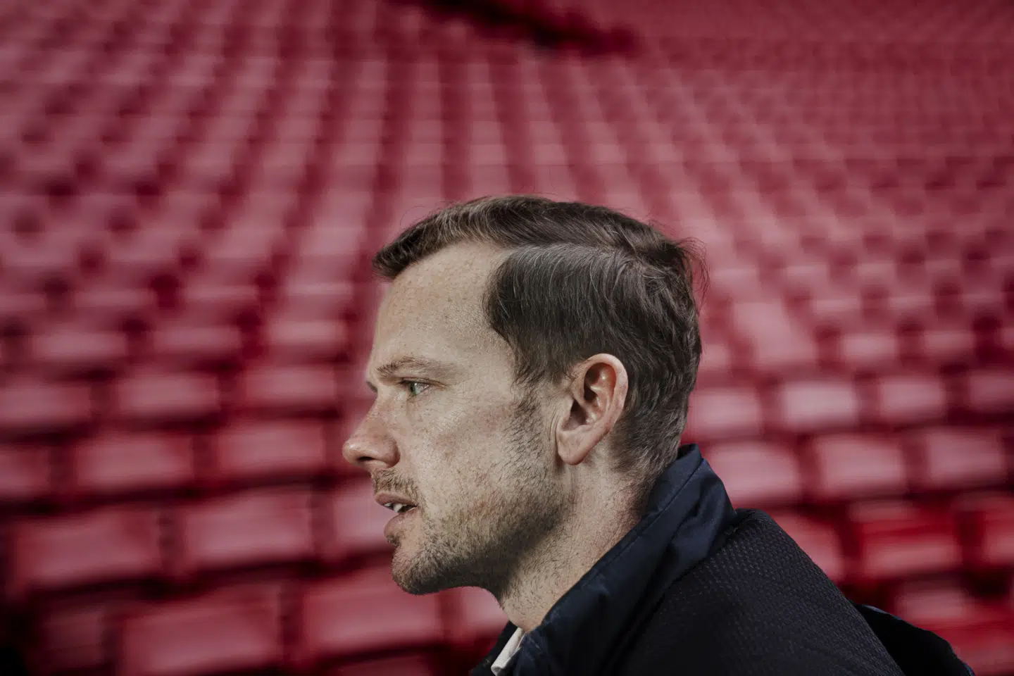 Justitsminister Peter Hummelgaard (S) har i processen mødtes med politiet og fodboldens aktører om tiltag, der kan bekæmpe vold og uro i forbindelse med fodboldkampe. (Arkivfoto).